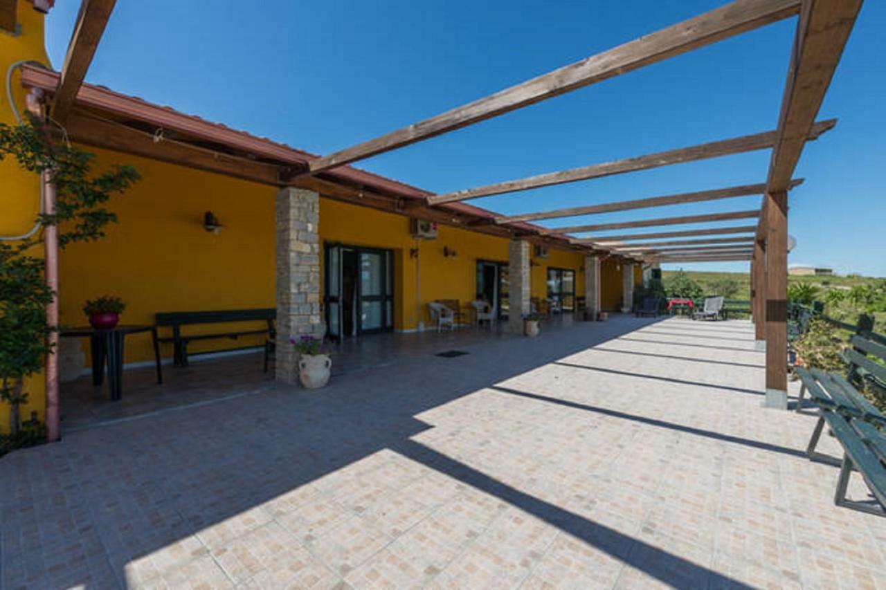 Cuaddus e Tellas Nuragus Exterior foto