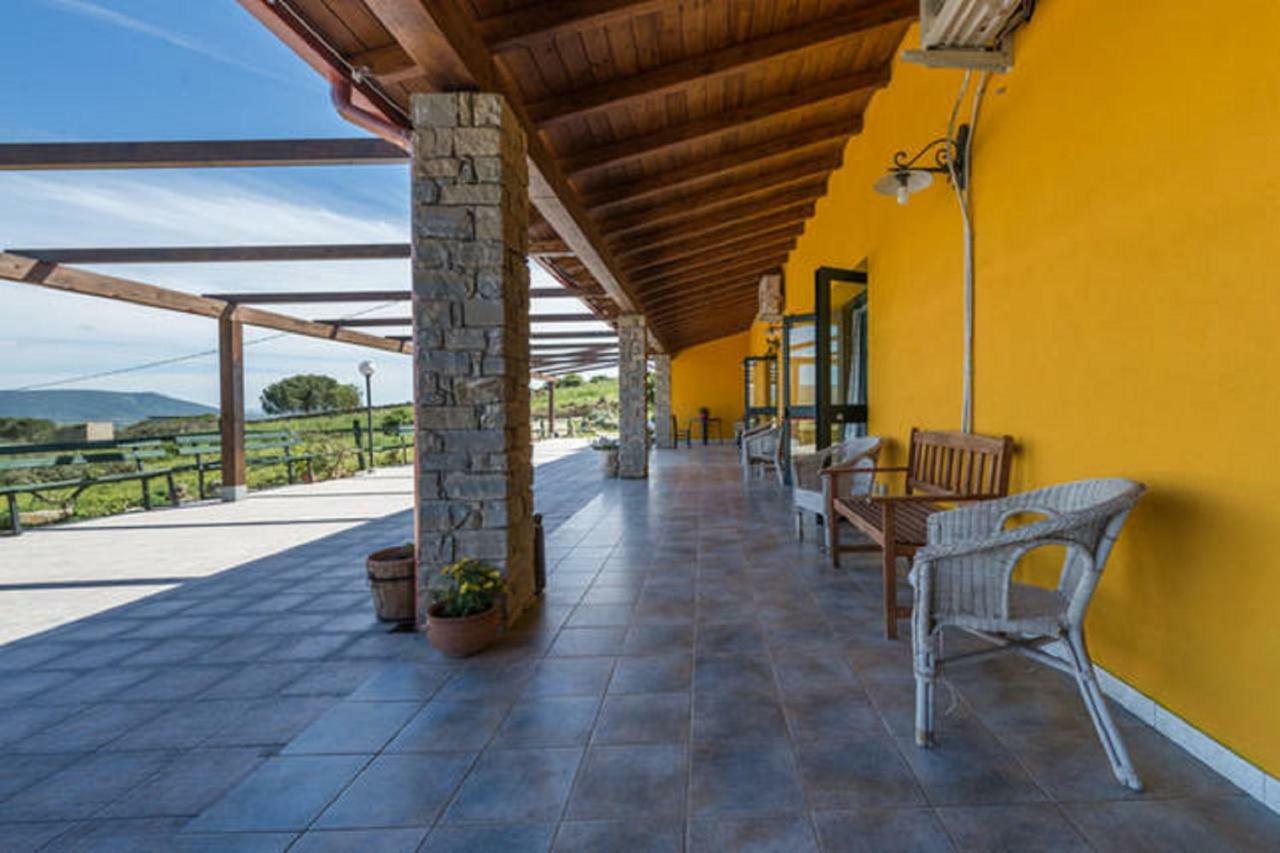 Cuaddus e Tellas Nuragus Exterior foto